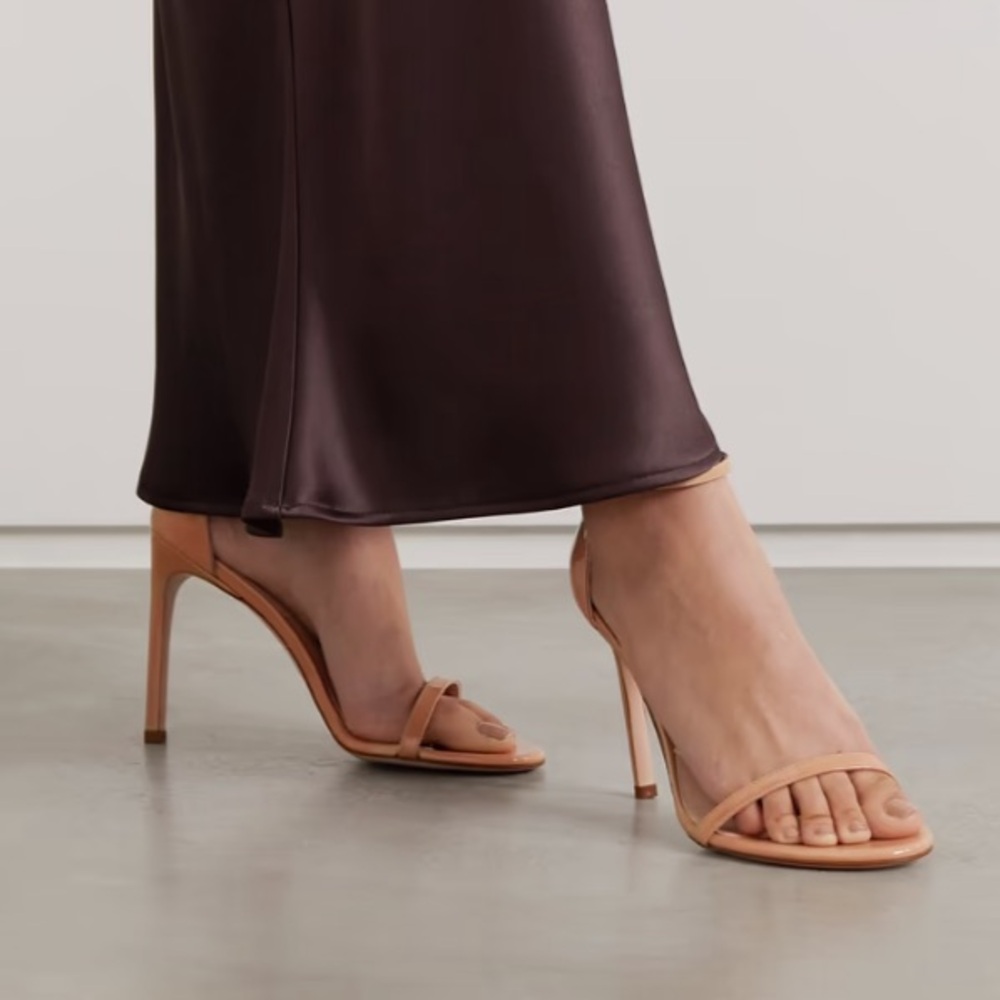 Stuart Weitzman Nudistsong Patent-Leather Sandal in Adobe Size 7.5